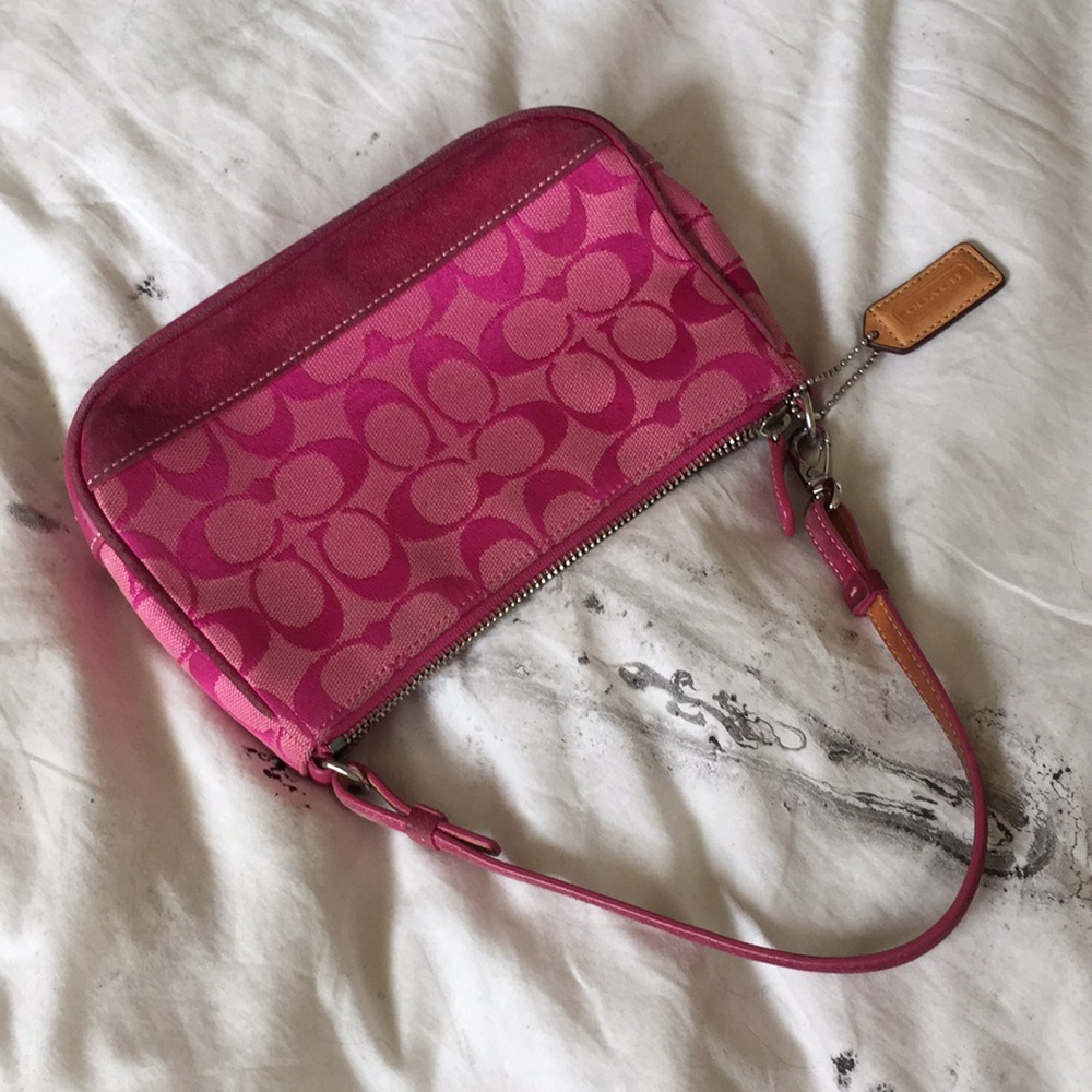 👛 COACH Hot pink logo monogram small shoulder bag